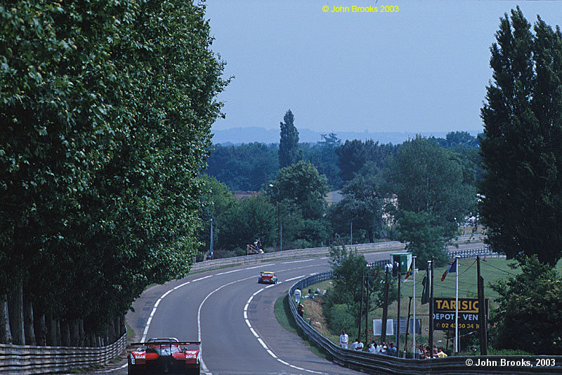 A Saturday afternoon drive............down the Mulsanne Straight