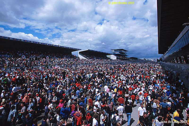Crowds and Clouds gathered in 1998.........