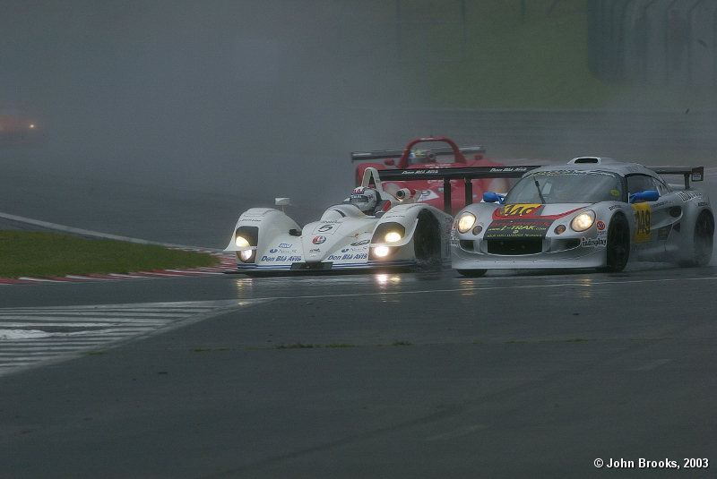 Traffic was a big problem in the rain for the front runners