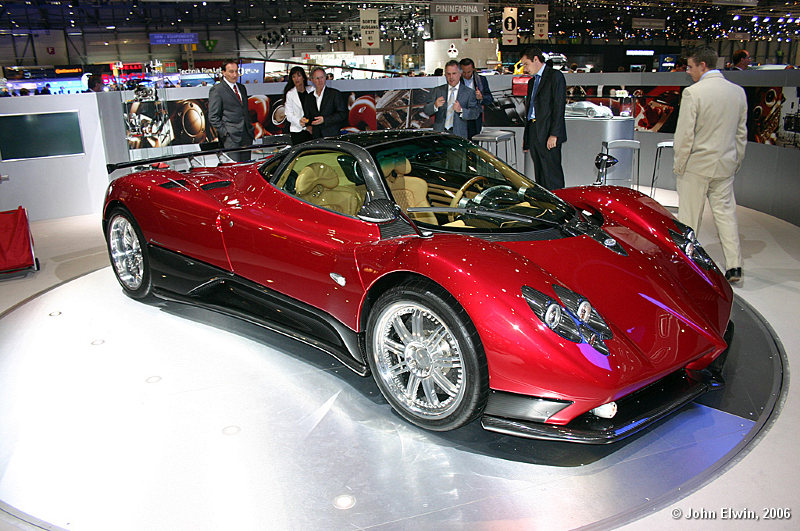 Pagani Zonda (red)