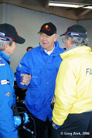 Bob Snodgrass Ceo Of Brumos Porsche Talks With Crew